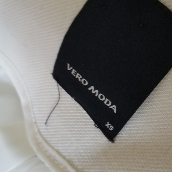 White Jacket, size XS (fits like a Small) - Picture 3 of 3